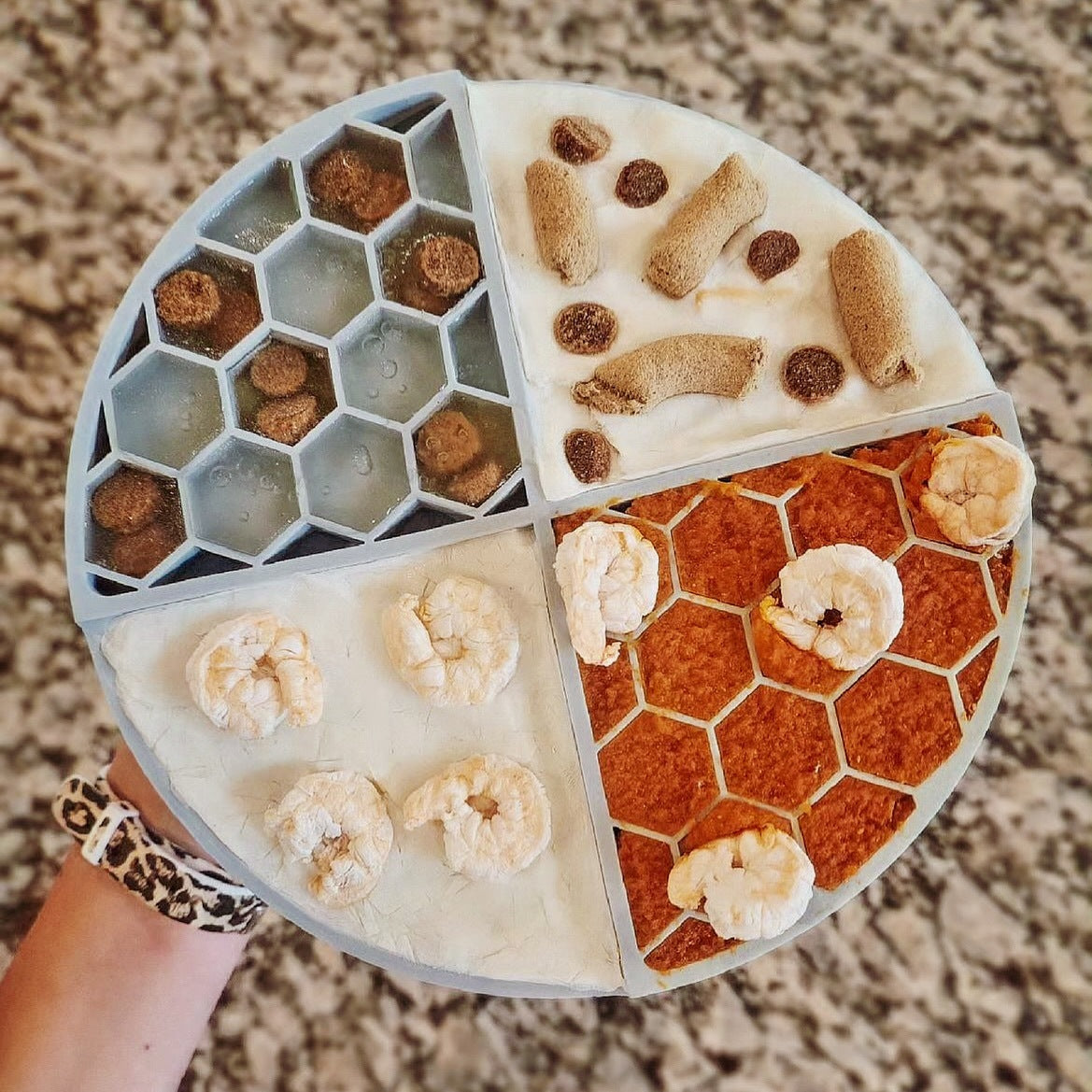 2 Pcs Grey Honeycomb Pet Slow Feeder Bowl - Anti-Choke Silicone Lick Mat with Suction for Dogs